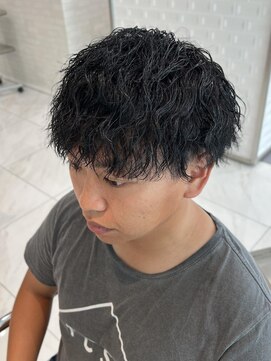 ヘアーアンドメイク ニューヨークニューヨーク 姫路店(Hair&Make NYNY) 縦落ちツイストスパイラル ブラックカラー