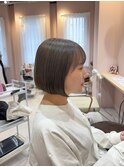 ミニボブ×グレージュ