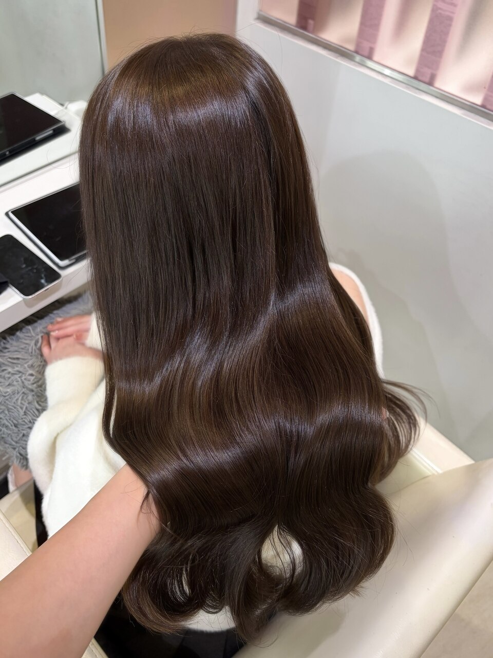 2026年冬】チョコレートブラウンの髪型・ヘアアレンジ｜人気順