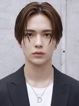 ゼスト フィーノ(ZEST fino) 少し長めな色気ある大人センターパート/ベージュカラー