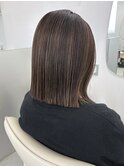 極細ハイライト×切りっぱなしボブ