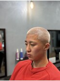 金髪坊主フェード