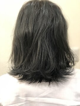 エルモ(ELMO) オリーブカラー+ボブ