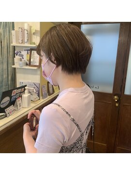 ラレイ(Lalei) ＊丸みショート×ブリーチなしベージュカラー 辻幸奈 表参道