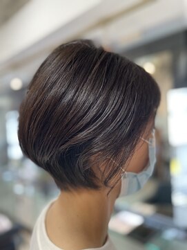 アンジュ ヘアー(Ange hair) 30代40代美シルエットショートボブ 秋色 控えめ大人ピンク