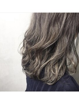 ジーシーエイト ヘアー(GC8 hair) カーキグレージュ