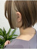 ショートボブ、イヤリングカラー