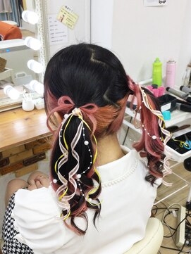 ヘアアンドメイク ゼン ヨコハマ(Hair&Make ZEN YOKOHAMA) 髪の毛リボンのツインテール