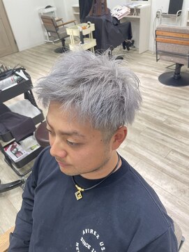 エルゴ 川崎西口(ergo) 寒色系ホワイトカラー