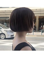 スノッブエテルニータ(snob Eternita) 顔周りレイヤーボブ