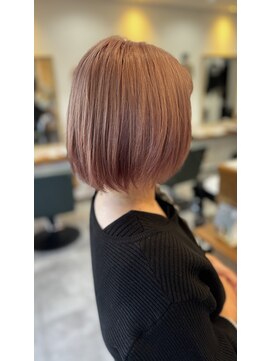 チル(Chill...) 柔らかピンクベージュボブ