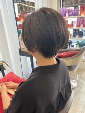 ウイ バイ ファースト 北四番丁店(u'i by first) マッシュショート×ツヤカラー