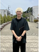 スタイリスト　藤原　/　店長【戸塚/イルミナカラー】