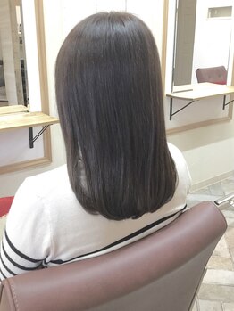 カリラヘアー(Caol ila hair)の写真/悩める髪のお悩みを自然にカバー。 1人ひとりの悩みに合わせた施術で収まりの良い仕上がり。