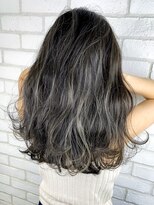 シウン(SIUN.)&nbsp;質感重視♪大人可愛いグラデーション