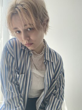 エフ ヘアーアンドリラクゼーション(F. hair & relaxation) 【F.】ハイトーンハンサムショート