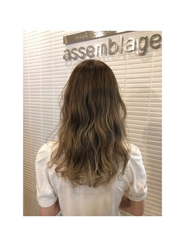 アサンブラージュ(assemblage) ハイライト×フォギーベージュ Ｎ．　ポリッシュ仕上げ