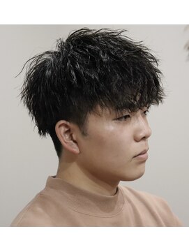 ウィスカーヘアー(whisker hair) ツイストスパイラル　大人パーマ