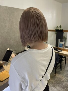 リムレスバイサンク 万代 新潟駅(LIMLESS by cinq) ミルクティーベージュダブルカラーインナーカラー裾カラー