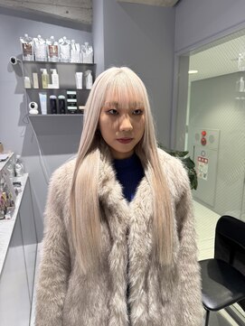 ヴァイス 新宿店(VAICE) White beige