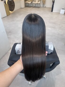 エミュスト(Emuest) 艶髪ロングヘア