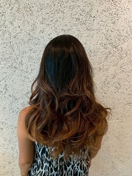 DAMANI 表参道 髪質改善/ヘッドスパ/ハイライト/白髪染め/白髪ぼかし/縮毛矯正 似合わせカット/ミディアムレイヤーカット[表参道駅]