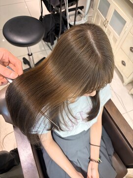 フォルテ 表参道店(FORTE) グレージュオリーブグレージュ赤み消しカラーブリーチなし