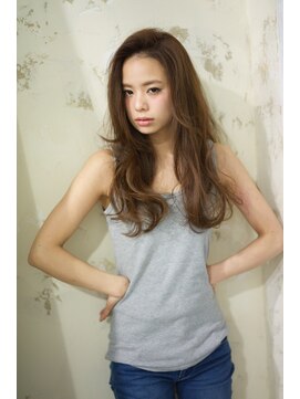 ディスオモテサンドウ 表参道(This OMOTESANDO) K-POP風ロングレイヤースタイル!