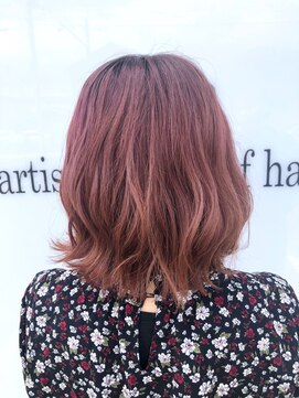 アッシュ アーティスティック スタジオ オブ ヘア(Ash artistic studio of hair) ピンク×外ハネボブ