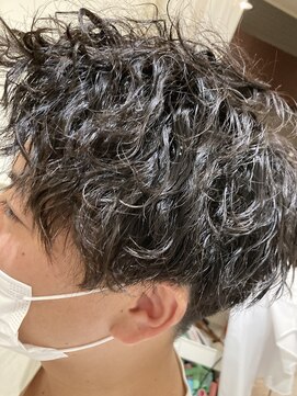 グリフィカ(griFFica) griFFica アップバングツイストパーマ