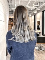 ハグ 横浜(HUG)&nbsp;グラデーションカラー　ホワイトグレージュ♪