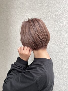 ウラ(.ula) ピンクブラウンミルクティーベージュブリーチダブルカラー浦和