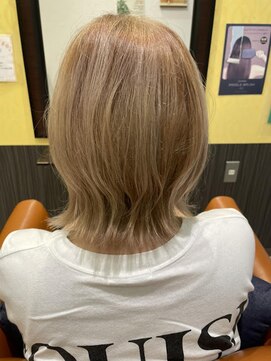 スリービープラス(3beplus) ホワイトミルクティベージュ