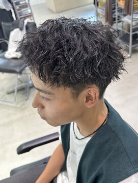 フィフス 天神大名(fifth) ツイストスパイラルパーマショートメンズパーマ波巻きパーマ束感