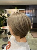 ショートボブ