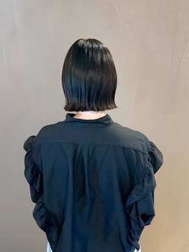 穀雨(Kokuu) 大人シアーベージュミニウルフボブミディアムレイヤー