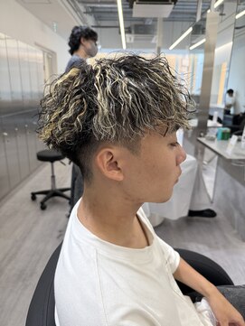 ビカムメンズヘアー 栄店(become men's hair) ツイストスパイラルパーマ/縦落ちパーマ/名古屋/栄