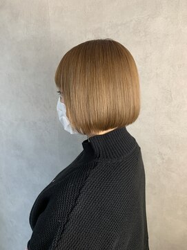 バズ サッポロ バイ フィーネ(BuzZ sapporo by Fi-Ne) 切りっぱなしボブ