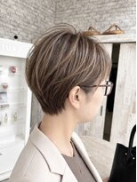 ノイ(noi)&nbsp;小顔丸みショート　ハイライト
