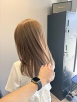 リヴナ(Livna) 肌馴染みの良いオリーブベージュ◎
