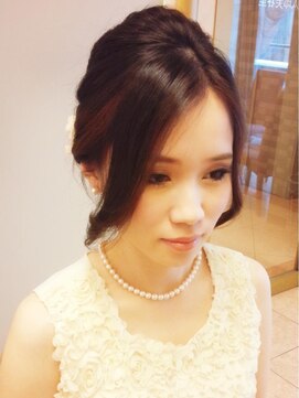 松本平太郎美容室 銀座パートフォー(PART4) 銀座 ゆるふわシニヨン ◎30代 40代 50代