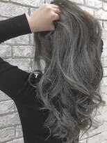 ラックスビー 鹿児島店(LUXBE)&nbsp;外国人風プラチナグレー【LUXBE　鹿児島店】