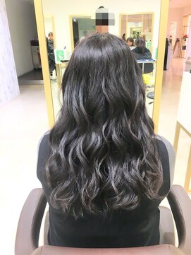 エヌプラス(N+) 黒髪グラデヘアーオリーブグレー小顔に見せるヘアココアベージュ
