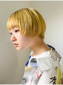 イエローカラー　ルーツカラーデザインカラー　マッシュショート