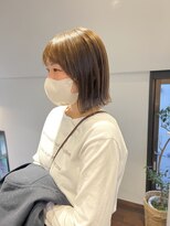 トレス(TRESS)&nbsp;外ハネボブ　レイヤーボブ　オリーブベージュ