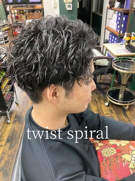 ゆとり炉の樹 のぐ男 ツイストスパイラルパーマ