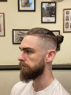 スカイシープレイス 錦糸町 マンバンスキンフェード[錦糸町/理容室/バーバー/パーマ]