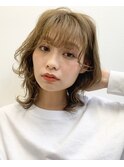 くびれ大人ボブウルフ