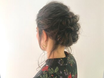 ラカ ヘアーアンドメイク 赤坂(LAKA hair&make)の写真/和装ヘアセットからカジュアルアレンジまで♪結婚式や二次会、パーティーなどの大切な日は華やかに可愛く!