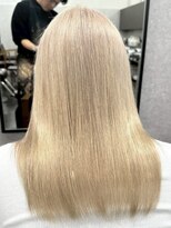 イリ 心斎橋(ili)&nbsp;ハイトーンカラーミルクティーベージュボブ